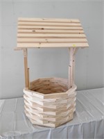 wooden wishing well 25x42x22