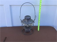 VINTAGE PENNSYLVANIA RAILROAD OIL LANTERN -