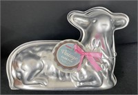 NWT Aluminum Lamb Cake Mold Nordic Ware