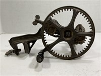 THE READING HARDWARE CO. CAST IRON APPLE PEELER