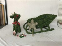 SLEIGH AND REINDEER DECOR