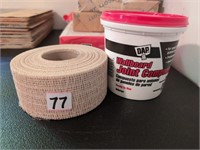Wallboard joint compound