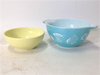 1.5 Pint Balloons Turquoise Pyrex & Iroquois Bowls