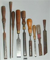 Nine assorted gouges and chisels