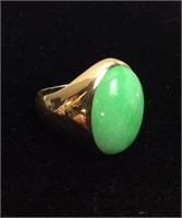 14KT GOLD & JADEITE RING, 6.1g, SIZE 8 1/4