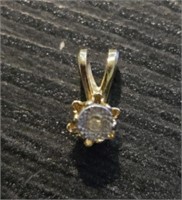 10K Gold Pendant w/ Small Diamond