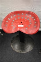 MOUNTED TRACTOR SEAT STOOL