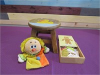 SMALL KIDS STOOL + TOYS & PUPPET