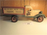 Wooden Fishing Truck Decor