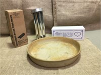 Pampered Chef deep dish & bread tubes