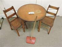 Antique Wyandotte Toys Vacuum, Childs table/chairs