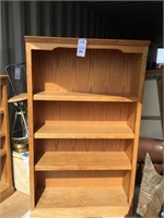 Oak Bookshelf w/ 3 Shelves