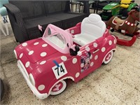 MINNIE MOUSE 12V ELECTRIC RIDE-ON W/CHARGER