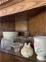 Assorted lot of glass & decor