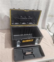 Like New DeWalt Gasketed Waterproof Tool Box