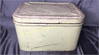 Vintage metal breadbox 14x10x8h