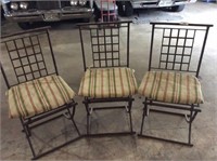 3 metal lawn chairs with cushions