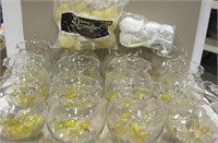12 Piece Glass Floating Candle Vases W/ Candles