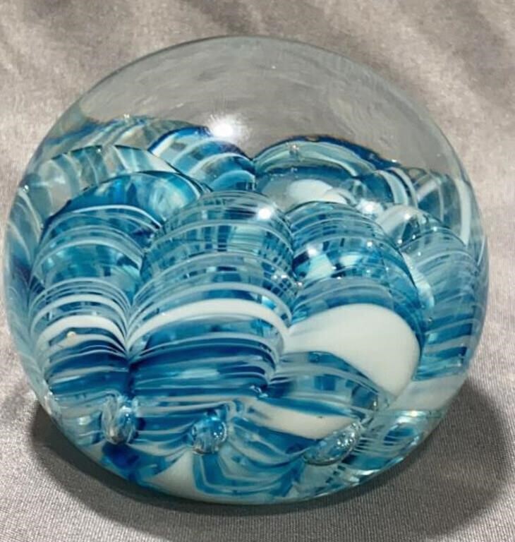 Vtg Elwood Controlled Bubble Paperweight