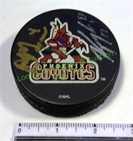 NHL Phoenix Coyotes Autographed Hockey Puck