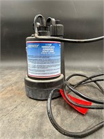 1/4 Horse Submersible Pump - Works