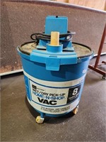 Wet / Dry 8 Gallon Vacuum
