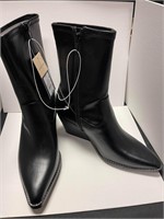 SIZE 7.5 WOMENS POINTY BOOTS