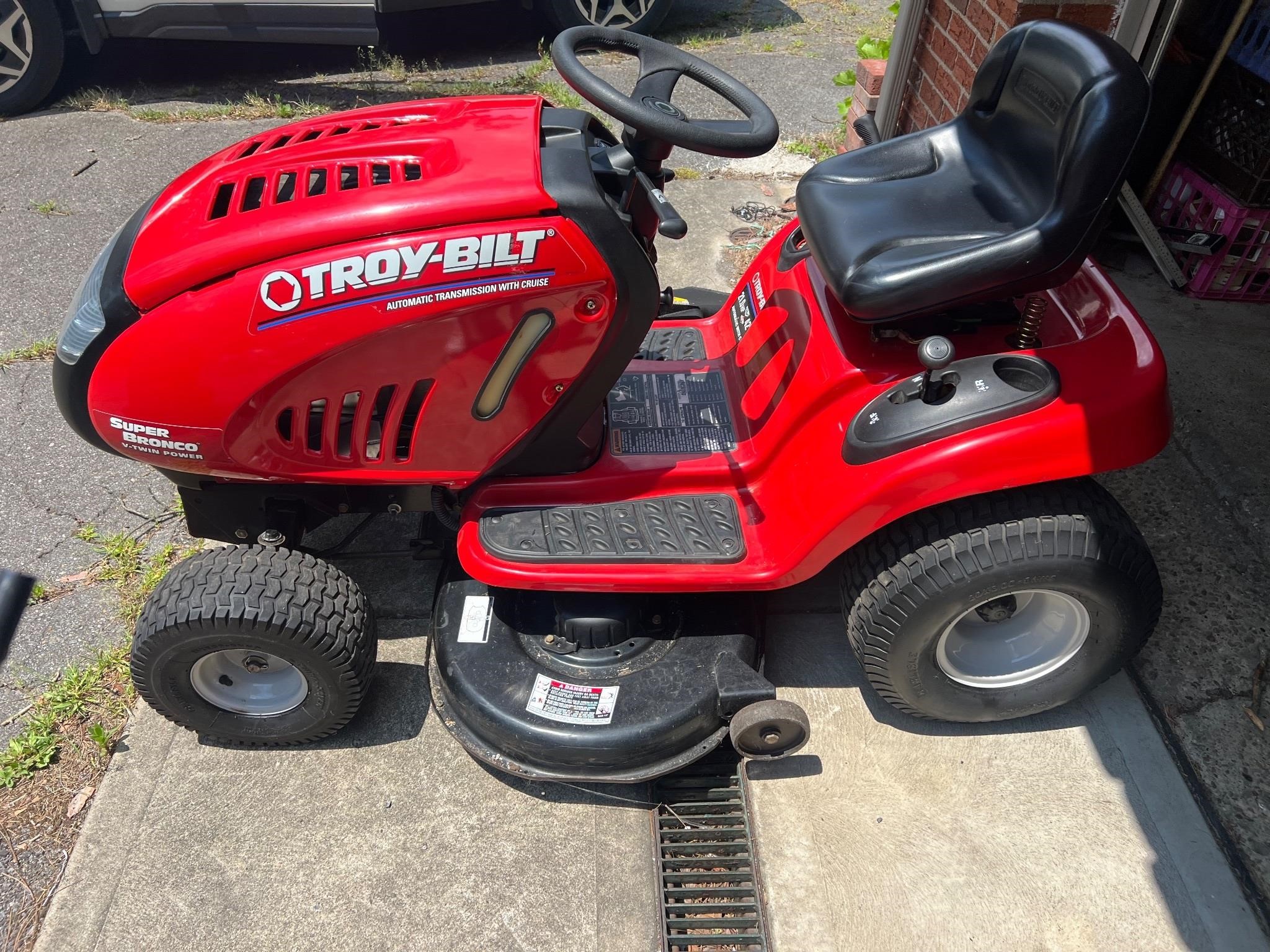 42” 21HP Troy Built Riding Mower Auto w/ Cruise