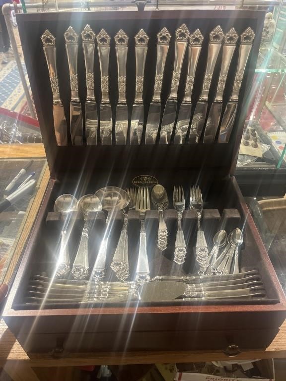 Reed & Barton 73 piece sterling flatware 87.40ozt