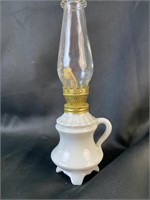Single Handle White Porcelain Oil Lamp