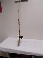 Eagle Claw pole with Penn reel