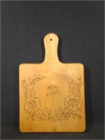 "Mom's Kitchen" Wooden Cutting Board