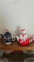 Holiday teapots