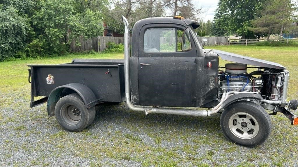 Offsite . 1948 Ford Truck