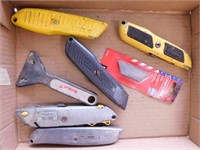 5 utility knives - New pkg. of blades