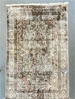 Fine Hand-Knotted Carpet 6x9