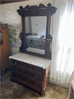 Antique Victorian dresser w/ mirror