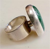 MCM Lg Silver Ring w/set green stone
