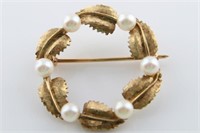 14k Yellow Gold and Pearl Leaf Circle Brooch