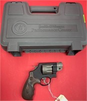 Smith & Wesson 327 .357 Mag Revolver