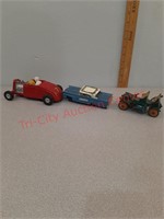 Lot of vintage toy cars