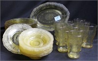 31 PIECES ASSORTED PLATE BOWLS CARNIVAL GLASSWARE