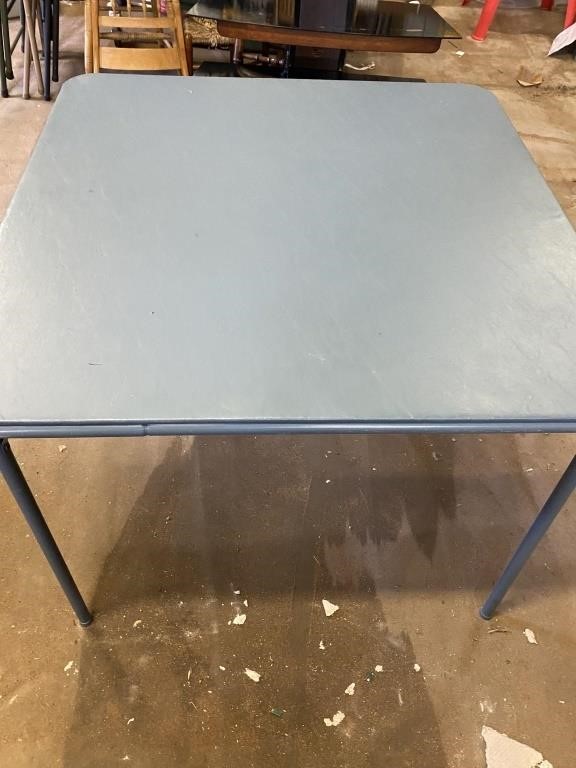 Card Table good condition