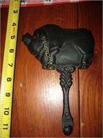Cast Iron Pig Towel Wall Hook - Kitchy Cool!
