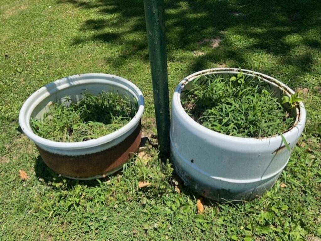 Flower pots