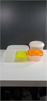 5 Piece Lot of Assorted Tupperware- Rubbermaid,