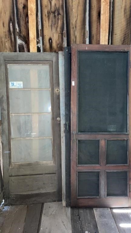 Vintage doors- screen doors & storm door/ lot of