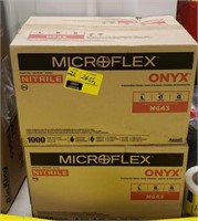 1000 Microflex Nitrile examination gloves