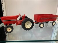 Ertl International Farm Tractor & Trailer