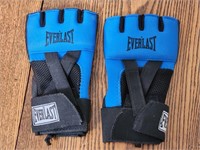 BLUE EVERLAST BOXING TRAINING GLOVES